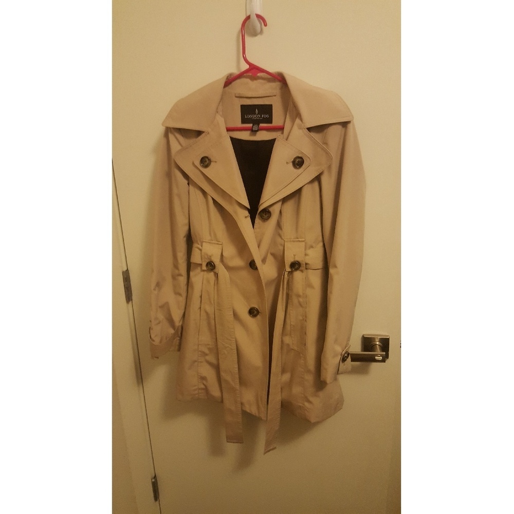 London Fog Trenchcoat/Raincoat